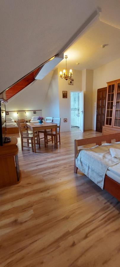 Forras Fogado Bed & Breakfast Bukkszek Exterior photo