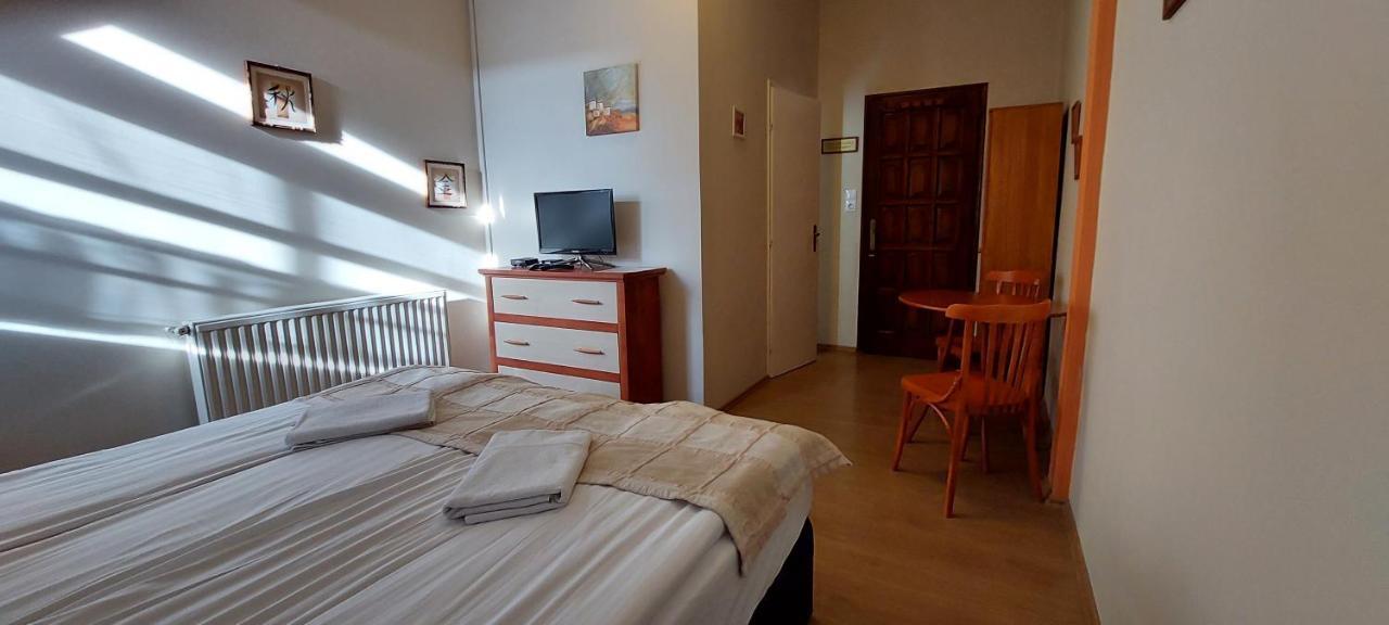 Forras Fogado Bed & Breakfast Bukkszek Exterior photo