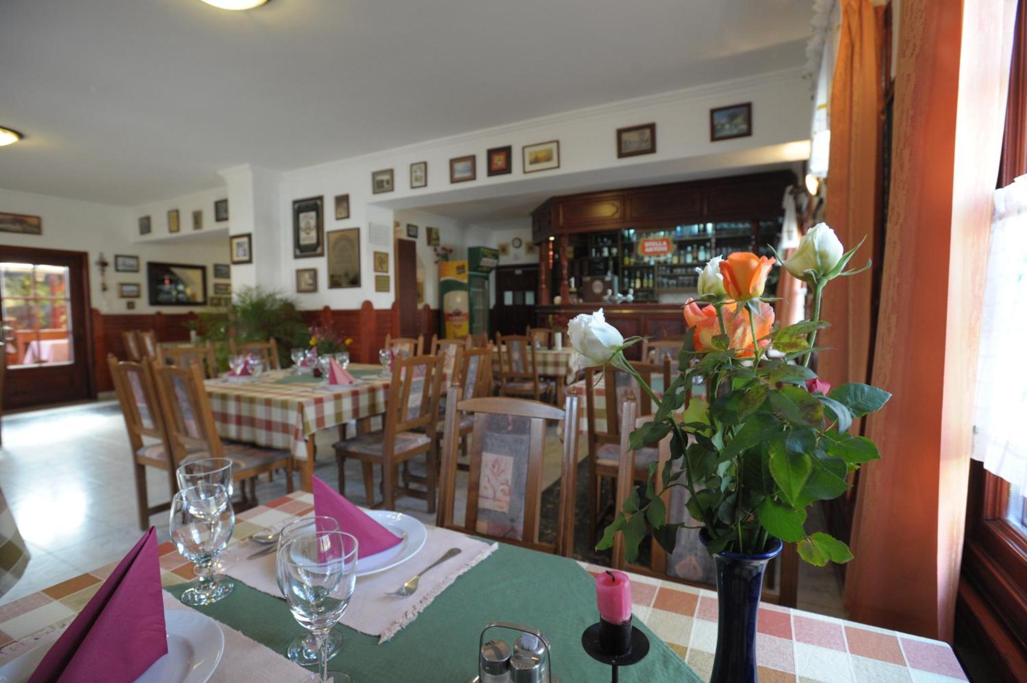 Forras Fogado Bed & Breakfast Bukkszek Exterior photo