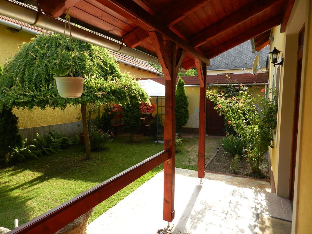 Forras Fogado Bed & Breakfast Bukkszek Exterior photo